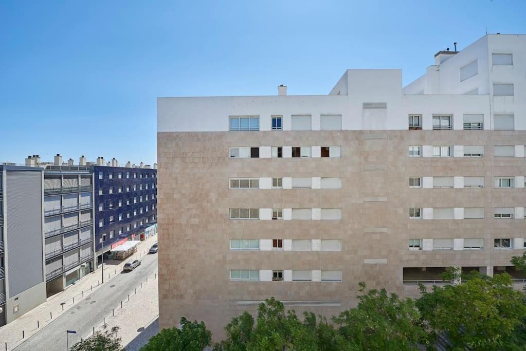 Modern Apartment In Parque Das Nacoes Lisboa Екстериор снимка