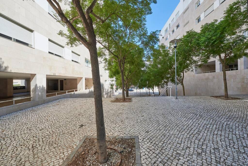 Modern Apartment In Parque Das Nacoes Lisboa Екстериор снимка