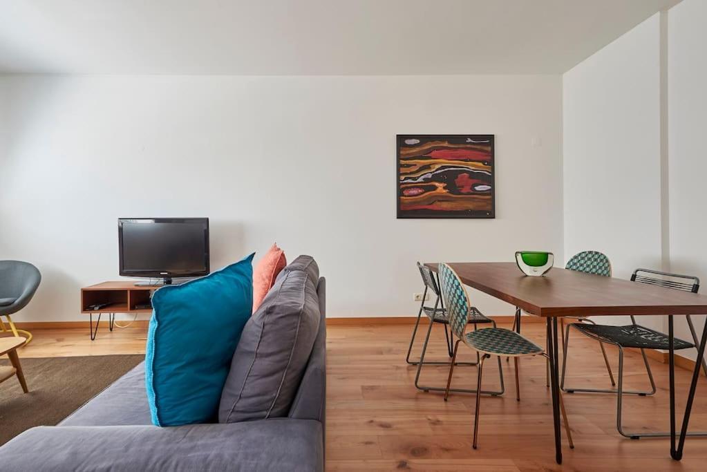 Modern Apartment In Parque Das Nacoes Lisboa Екстериор снимка