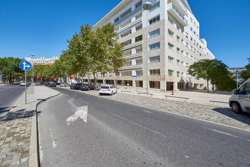Modern Apartment In Parque Das Nacoes Lisboa Екстериор снимка